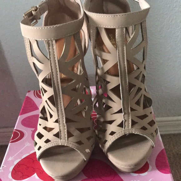 shoe republic la wholesale